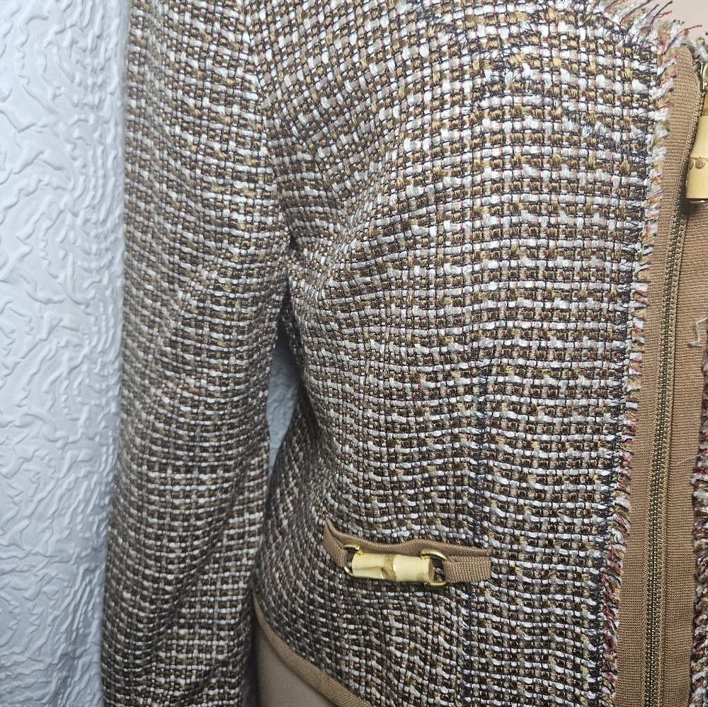 Ellen Tracy Brown and Gold Blazer with Geometric Texture - Picture 10 of 10